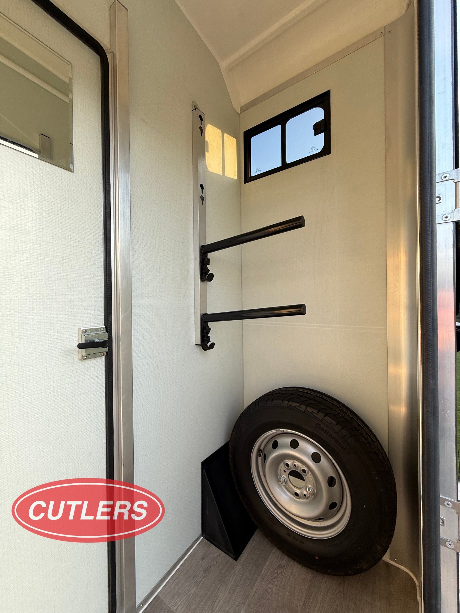 Horseboxes Up to 3.5 Tonnes - Equi-Trek Sonic Excel Peugeot Horsebox
