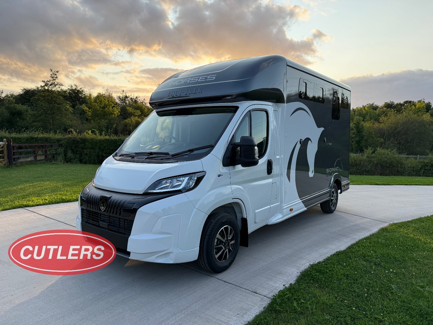 Equi-Trek Sonic Excel Peugeot Horsebox