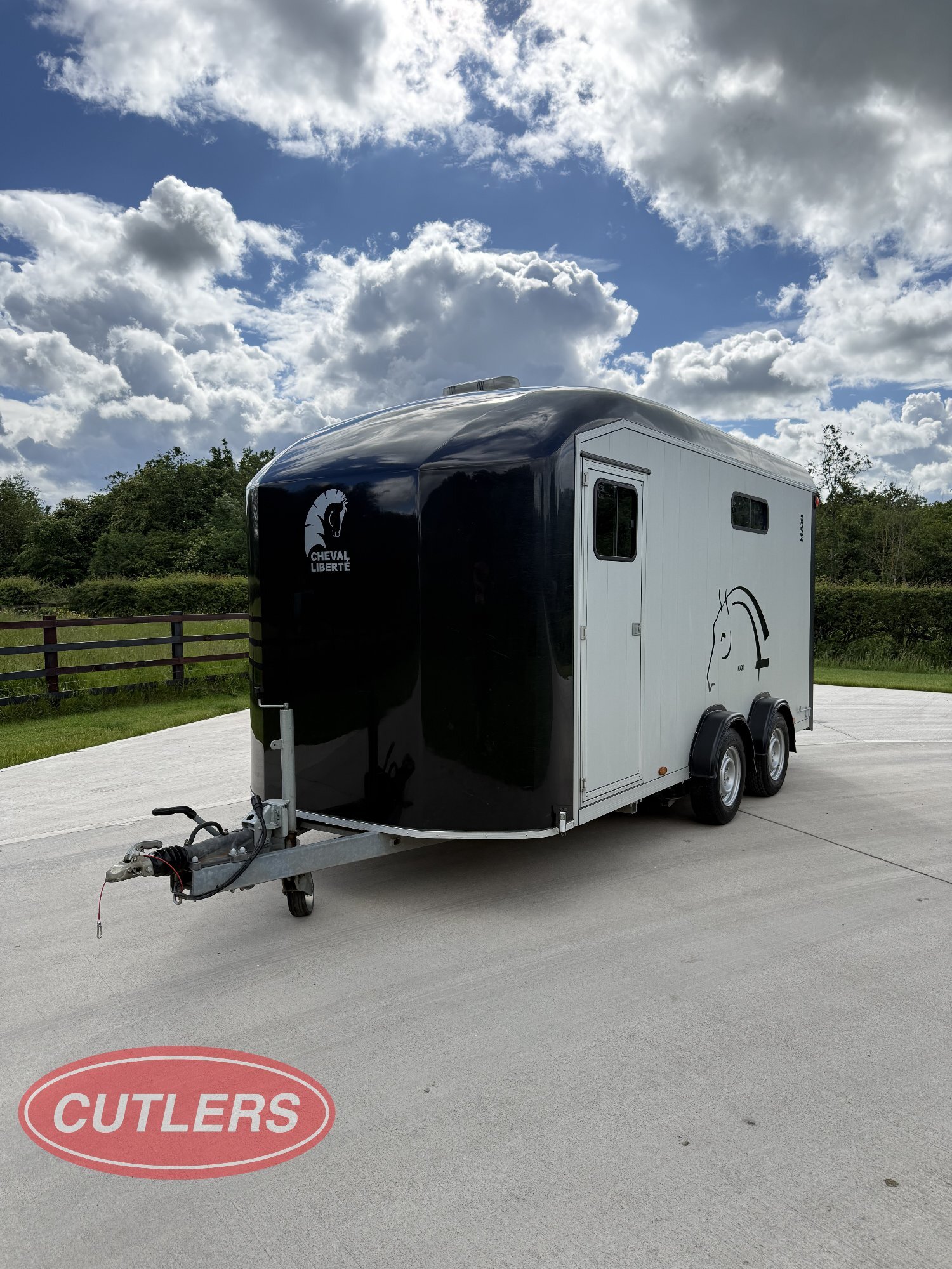 Cheval Liberte Maxi Living  Horse Trailer - Horse Trailers in 