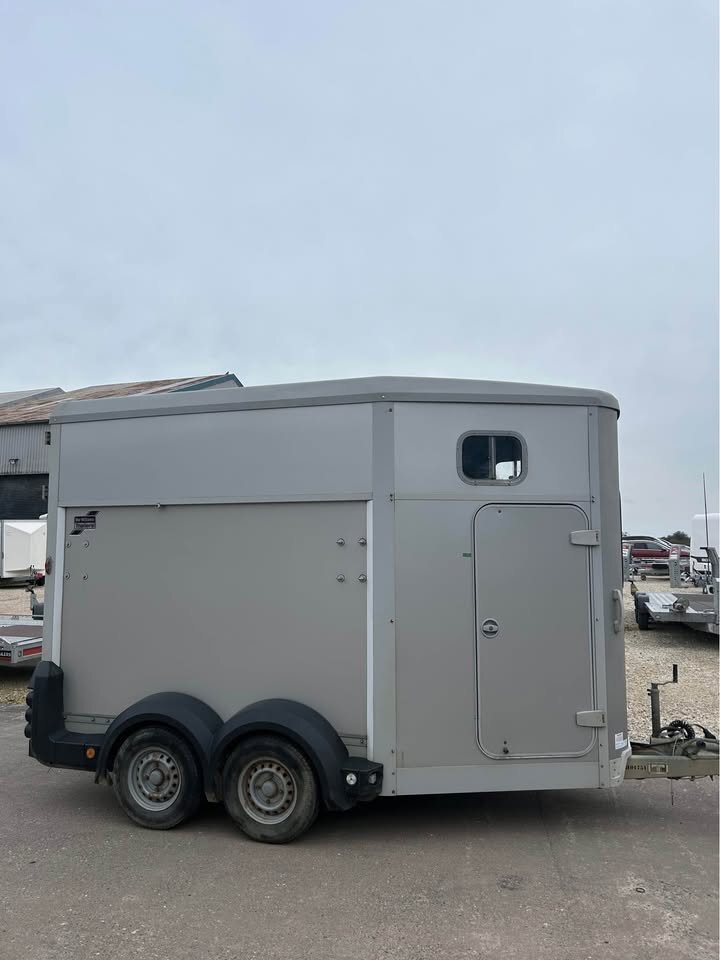 Ifor Williams HB511  Horse Trailer