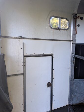 Bateson Deauville Horse Trailer