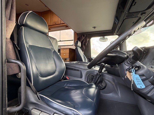 Sovereign 340 Scania Horsebox - Horseboxes Over 7.6 Tonnes in 