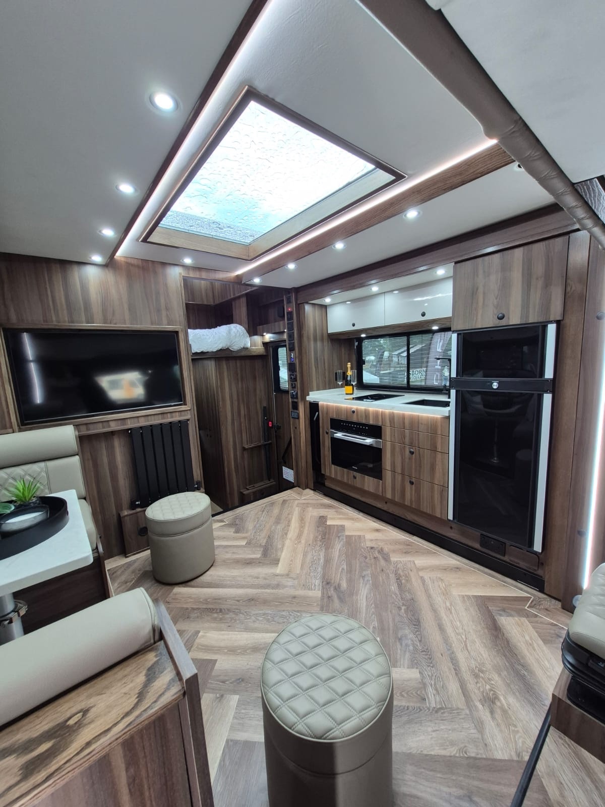 Horseboxes Over 7.6 Tonnes - Cooke Cooke Platinum - June 27 Delivery -  Scania Horsebox
