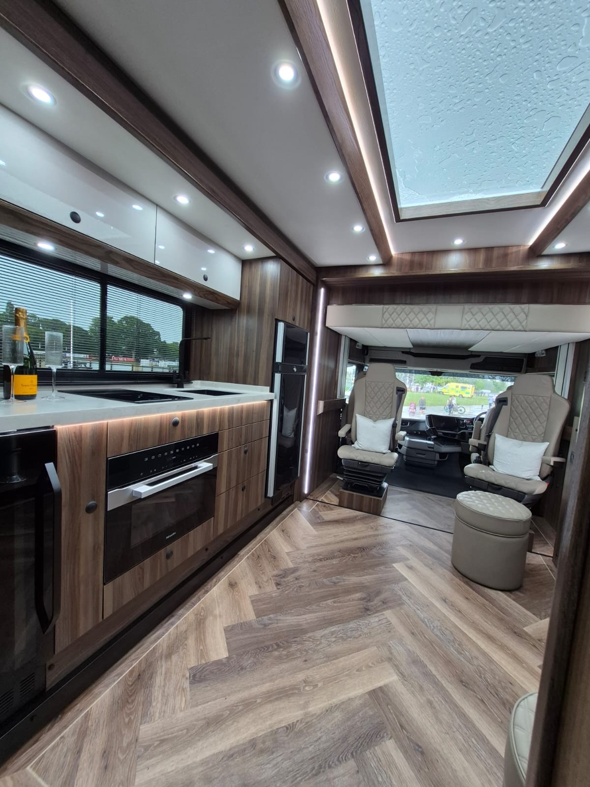 Cooke Cooke Platinum - June 27 Delivery -  Scania Horsebox - Horseboxes Over 7.6 Tonnes in 