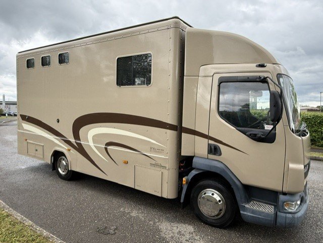 Horseboxes 3.6-7.5 Tonnes - Test Valley Horseboxes  DAF LF  Horsebox