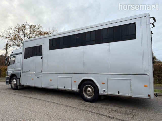 Horseboxes Over 7.6 Tonnes - Prater  Mercedes-Benz Horsebox