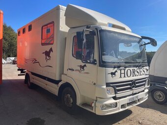 Mercedes-Benz Atego Horsebox
