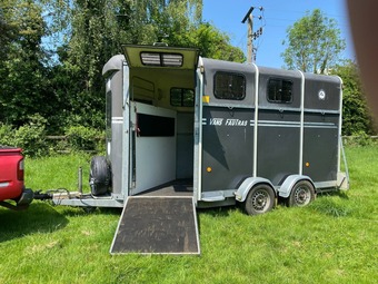 2006 Fautras Provan 3 Anthracite Horse Trailer