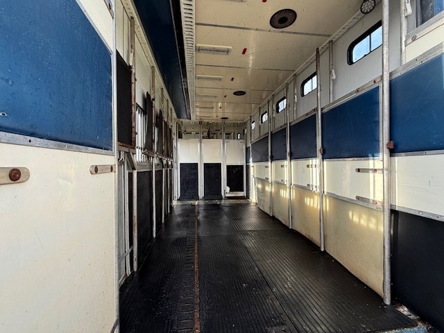  Whittaker  Scania Horsebox