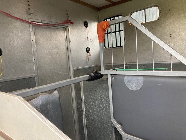 Renault Master Renault Horsebox - Horseboxes 3.6-7.5 Tonnes in 