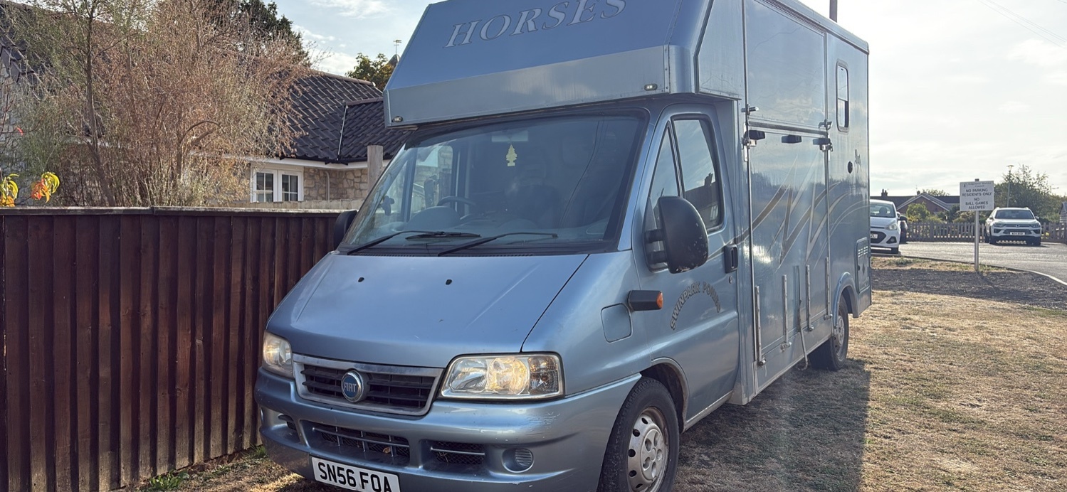 JJ  Fiat Horsebox