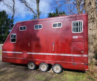 2003 Equi-Trek Star Treka 5* Horse Trailer