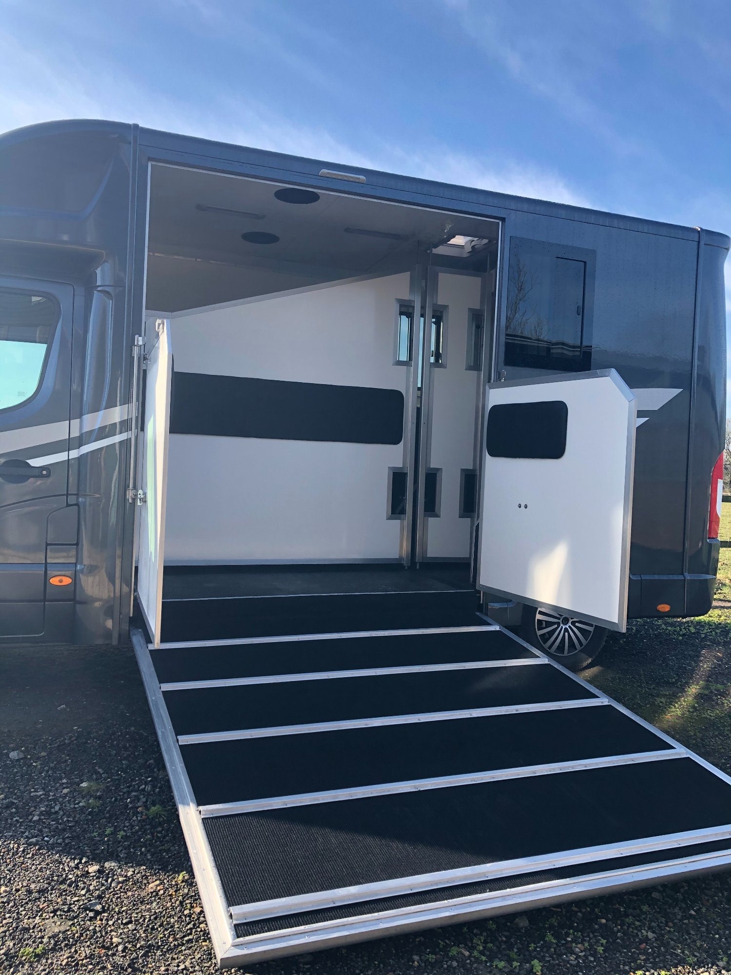 Prime 3.5 tonne Renault Trucks Horsebox