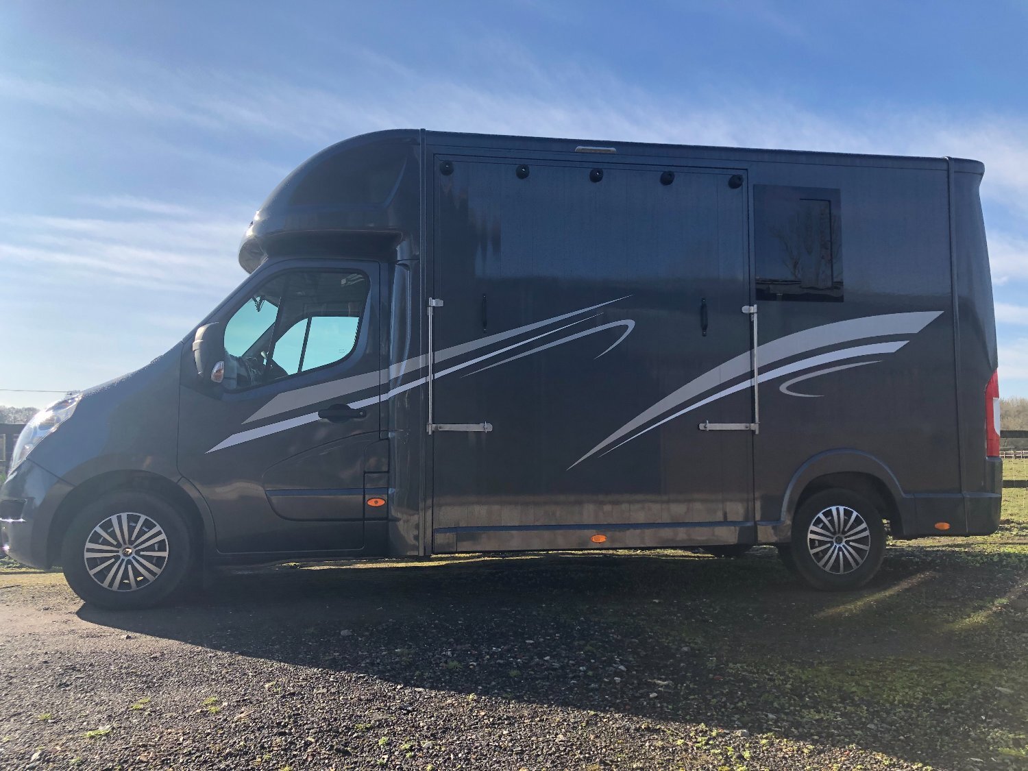 Prime 3.5 tonne Renault Trucks Horsebox - Horseboxes Up to 3.5 Tonnes in 