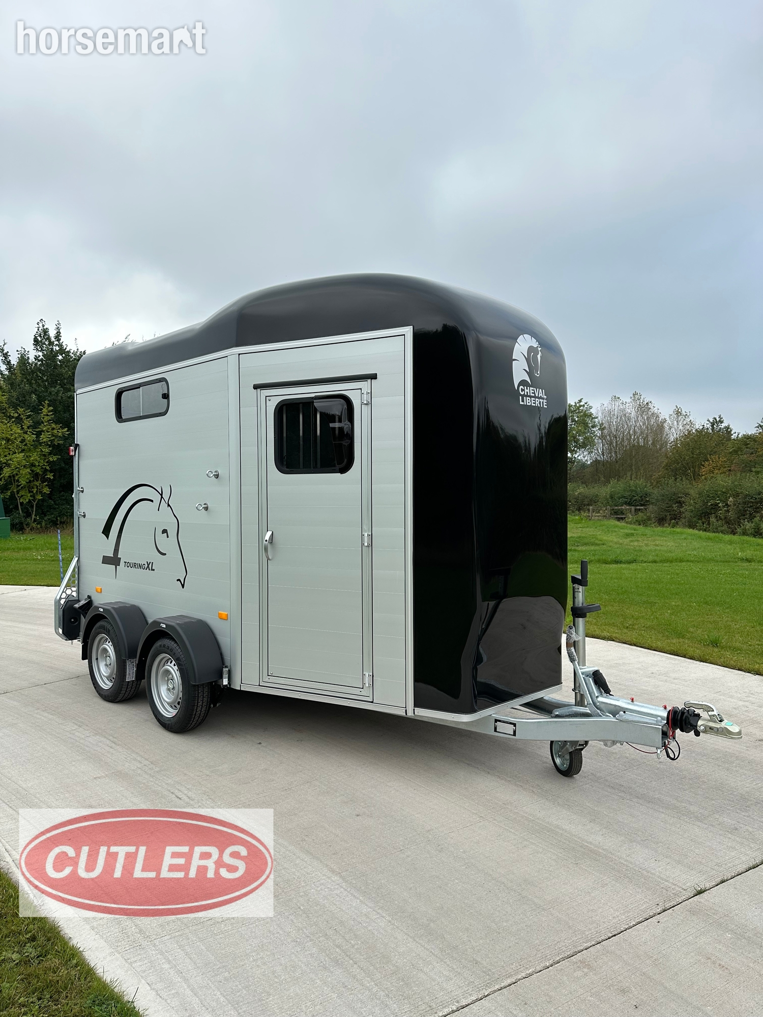 Cheval Liberte Touring XL  Horse Trailer