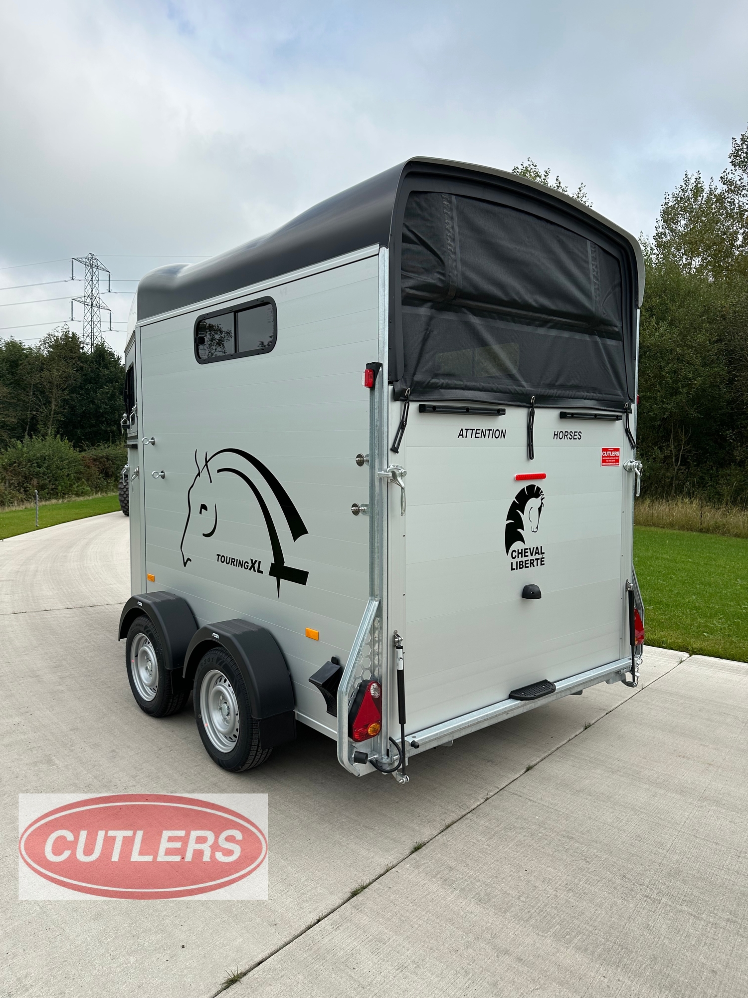 Cheval Liberte Touring XL  Horse Trailer - Horse Trailers