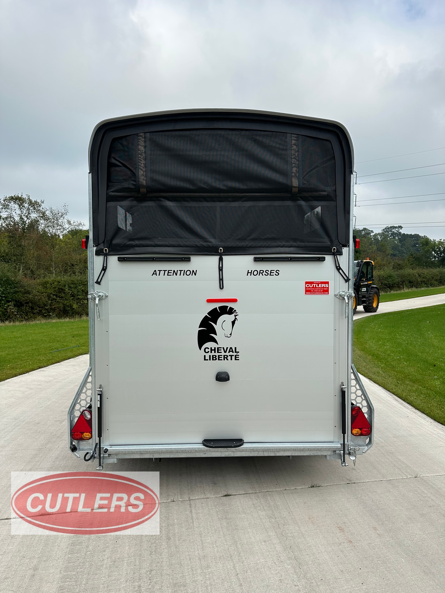 Cheval Liberte Touring XL  Horse Trailer 