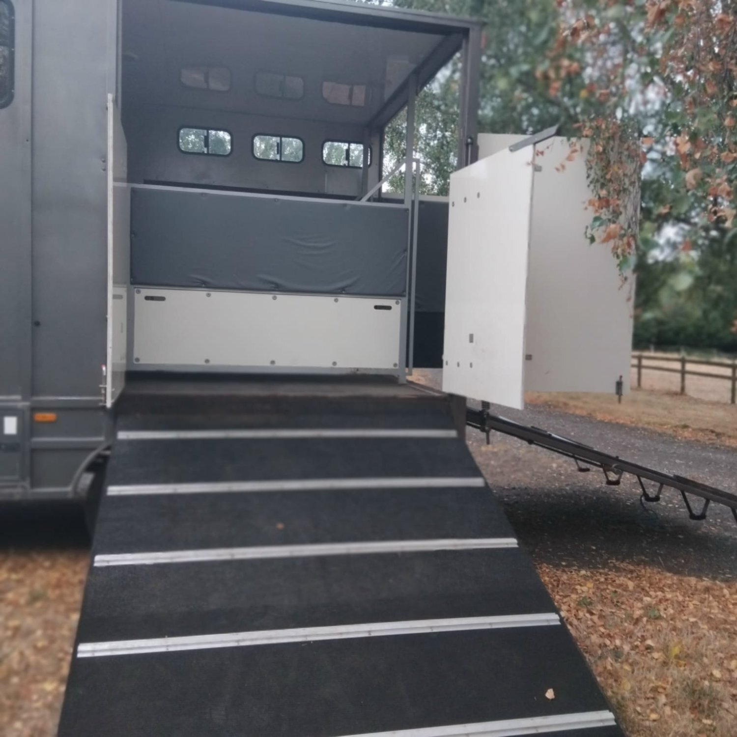 Priory Stud Horseboxes  Leyland Daf Horsebox 