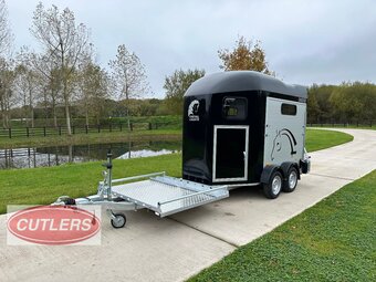Cheval Liberte Gold Marathon Horse Trailer