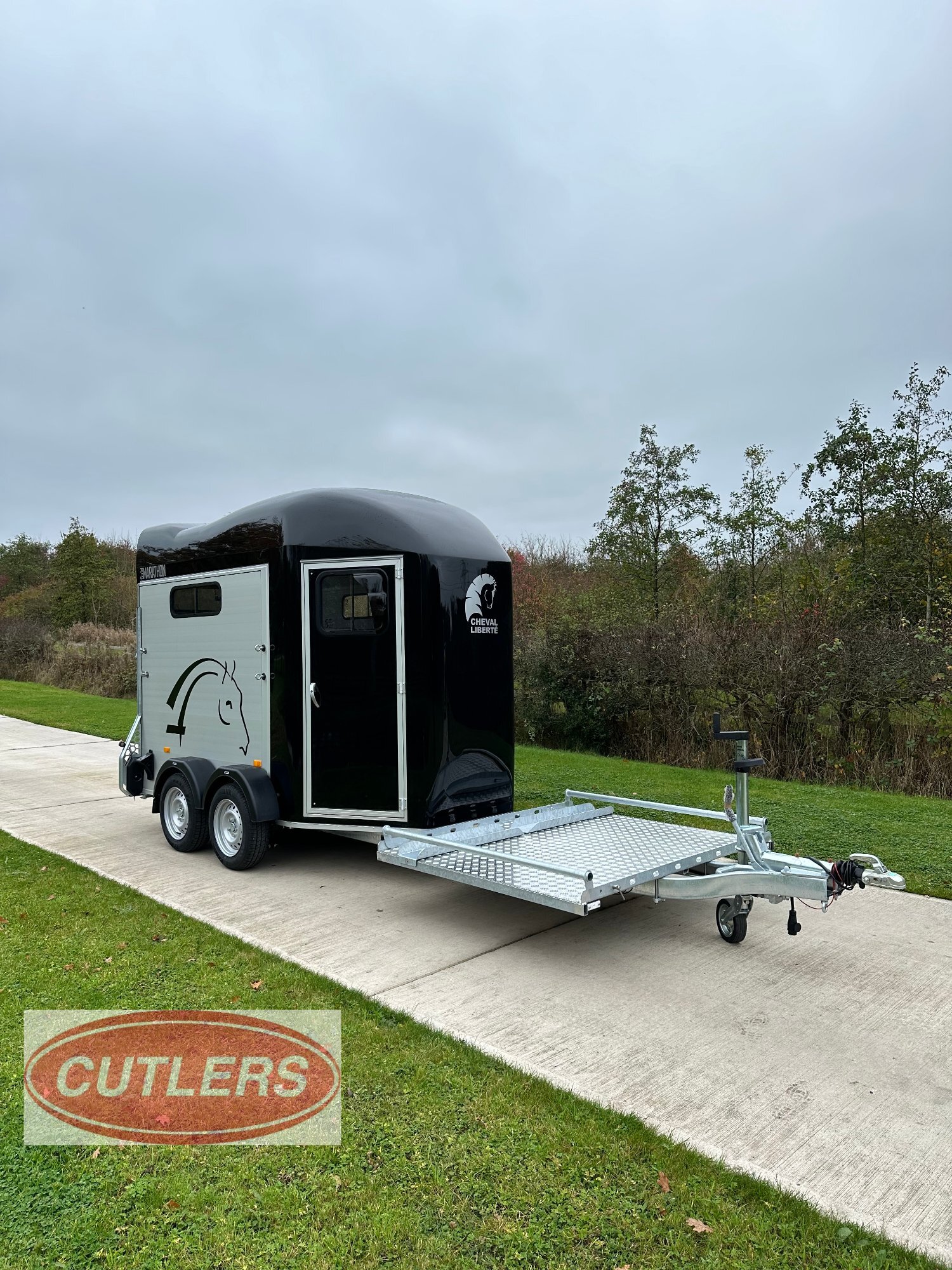  Cheval Liberte Gold Marathon  Horse Trailer