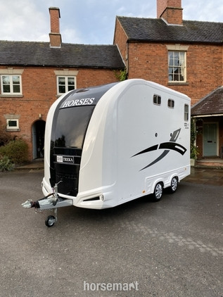 Equi-Trek Day-Treka Excel Up to 3.5 tonnes Horse Trailer in 