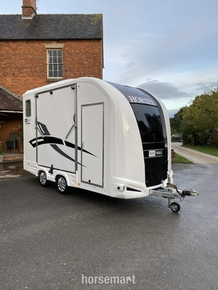 Equi-Trek Day-Treka Excel Up to 3.5 tonnes Horse Trailer