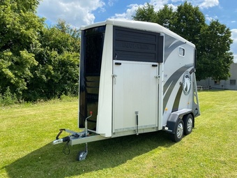 2023 Equi-Trek Apollo Launch Edition Horse Trailer