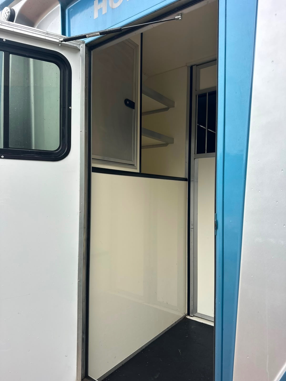 Foxy Stallion Lux Citroen Horsebox - Horseboxes Up to 3.5 Tonnes