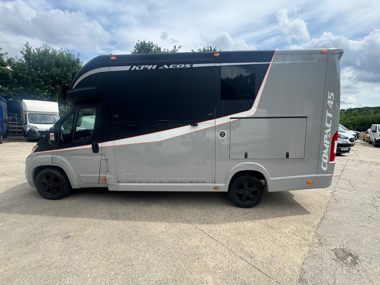 Horseboxes 3.6-7.5 Tonnes - Kevin Parker Aeos Compact 45 Citroen Horsebox in 
