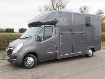 2022 Vauxhall Movano Horsebox
