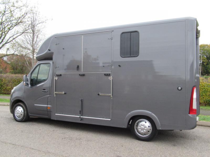 Movano Vauxhall Horsebox - Horseboxes Up to 3.5 Tonnes in 