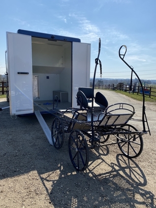 Horseboxes Up to 3.5 Tonnes - Trevett & Smith Carriage Box Renault Horsebox