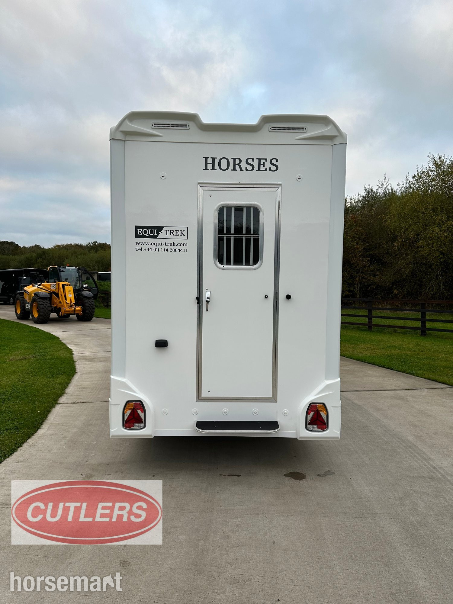 Equi-Trek Night-Treka Excel  Horse Trailer 