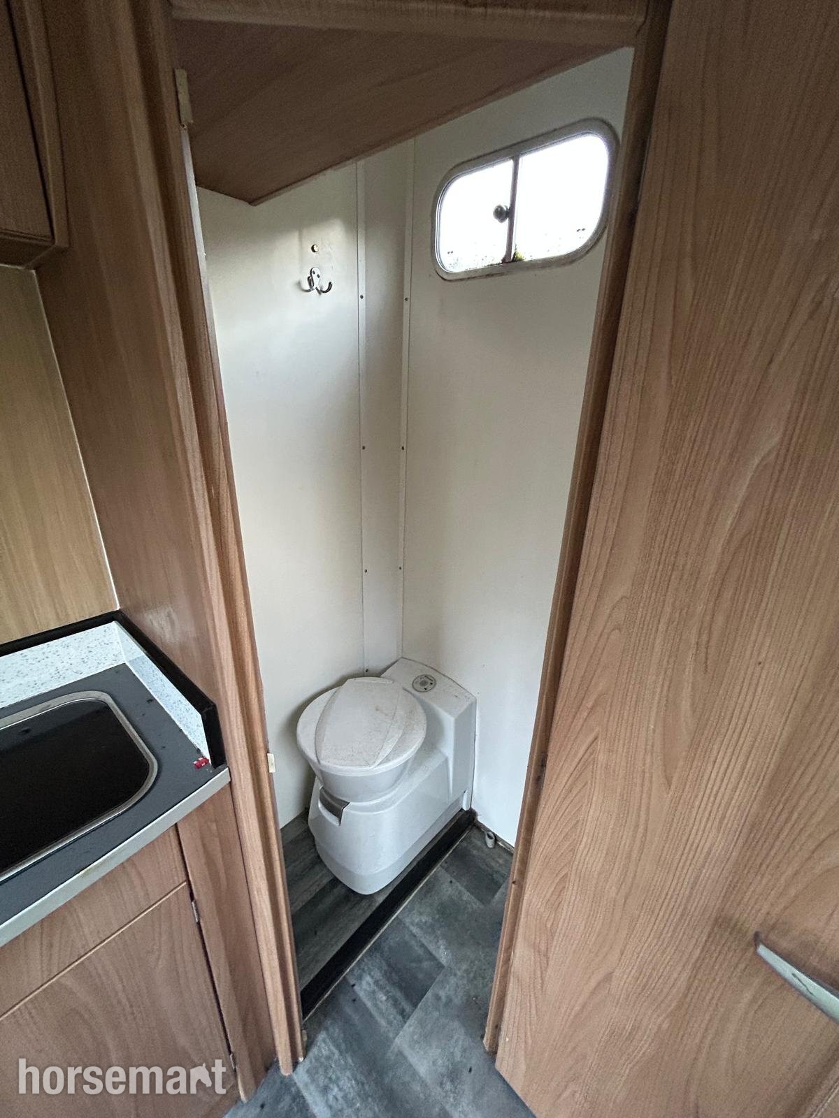 Horse Trailers - Equi-Trek Space-Treka  Horse Trailer in 