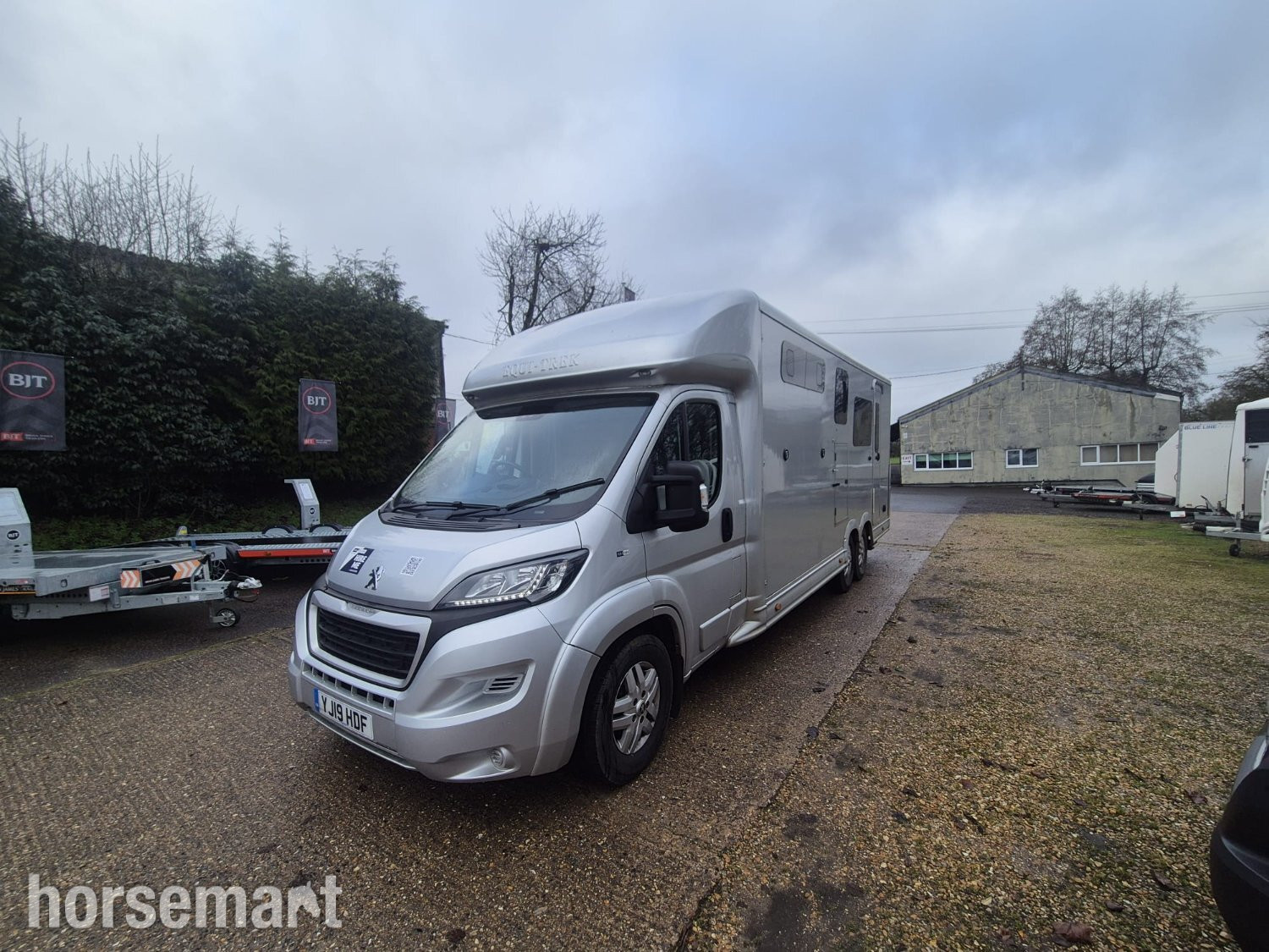 Equi-Trek Valiant Peugeot Horsebox