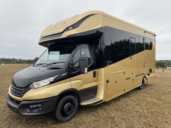 Trevett & Smith 7.2T Iveco Horsebox 
