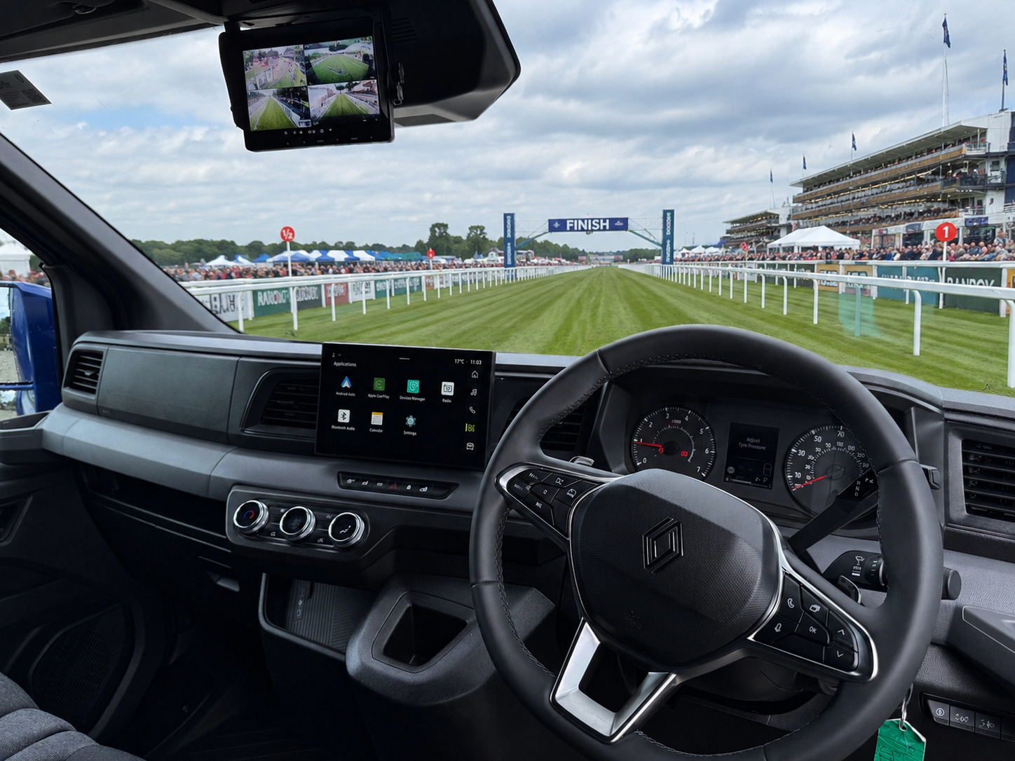 Equus ST3500 Renault Horsebox - Horseboxes Up to 3.5 Tonnes