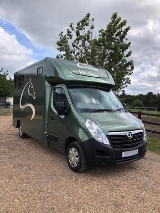 Trevett & Smith Renault Master 3.5 Horsebox