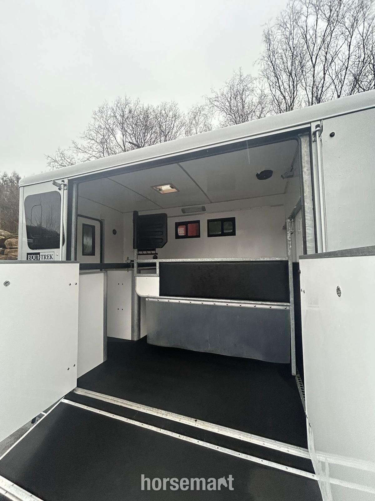Horse Trailers - Equi-Trek Star-Treka   Horse Trailer in 