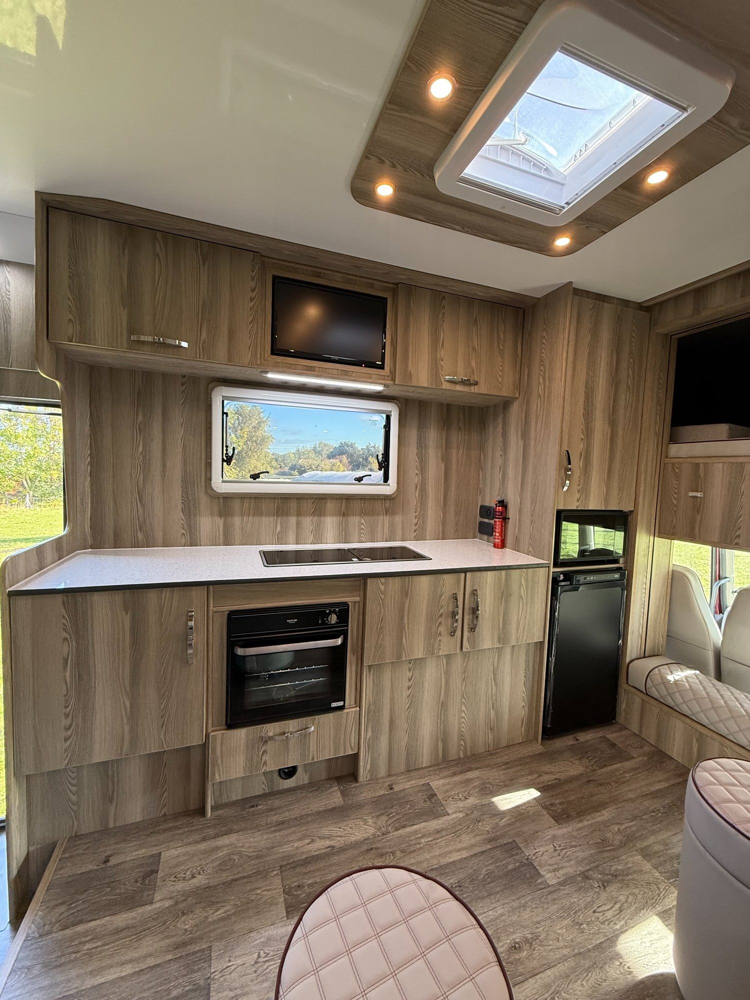 I.C.E Vogue DAF Horsebox - Horseboxes 3.6-7.5 Tonnes