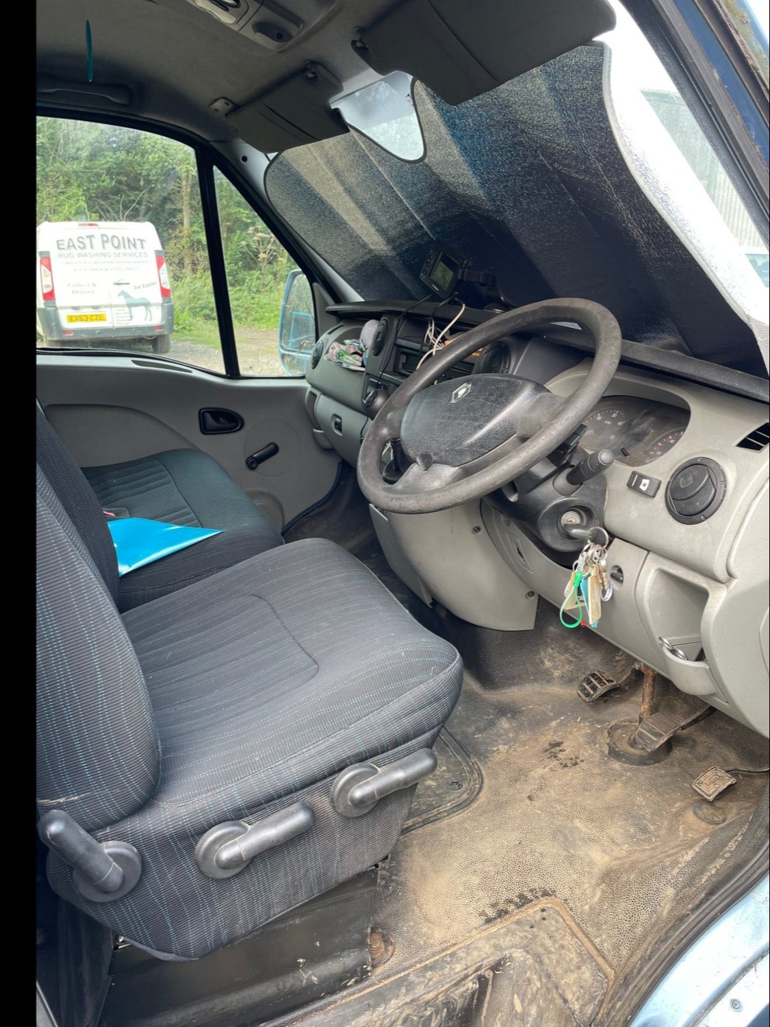Marlborough Hunter Renault Horsebox - Horseboxes Up to 3.5 Tonnes in 
