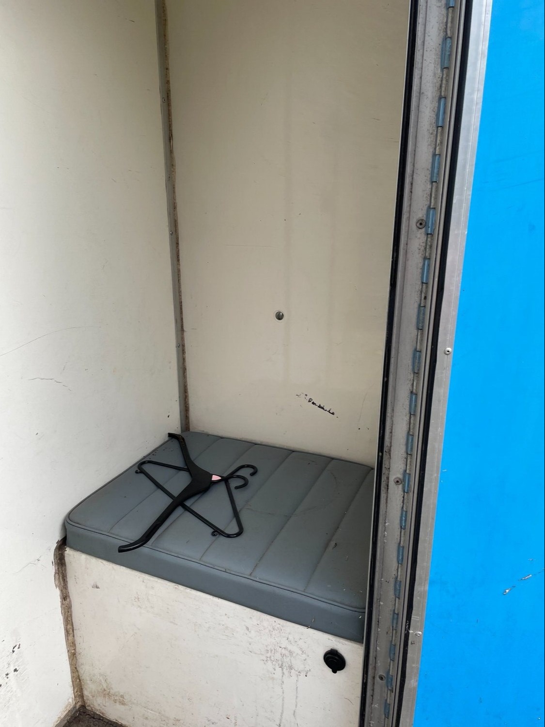 Horseboxes Up to 3.5 Tonnes - Marlborough Hunter Renault Horsebox in 