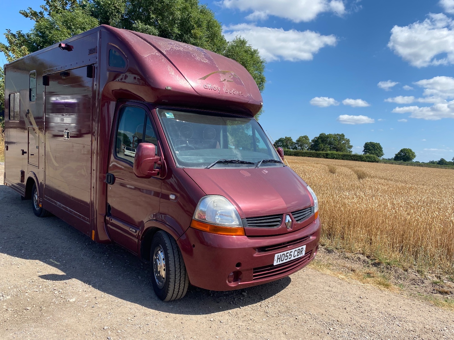 Concept  Signature sleeper Renault Horsebox