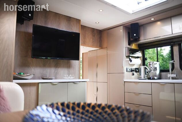G420 Scania Horsebox 