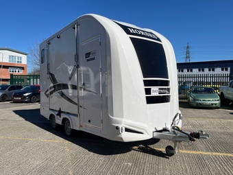 Equi-Trek Day-Treka Excel  Horse Trailer