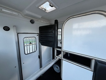 Equi-Trek Day-Treka Excel Horse Trailer