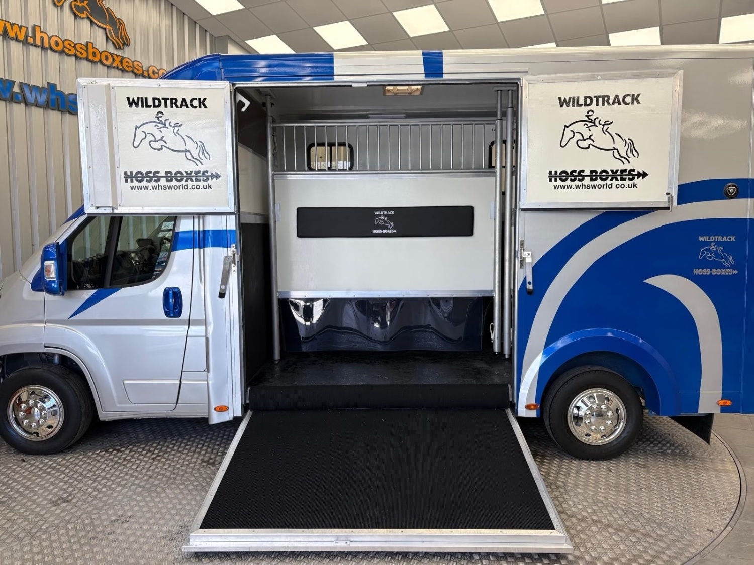 Wildtrack Ultimate Stallion Race II Peugeot Horsebox