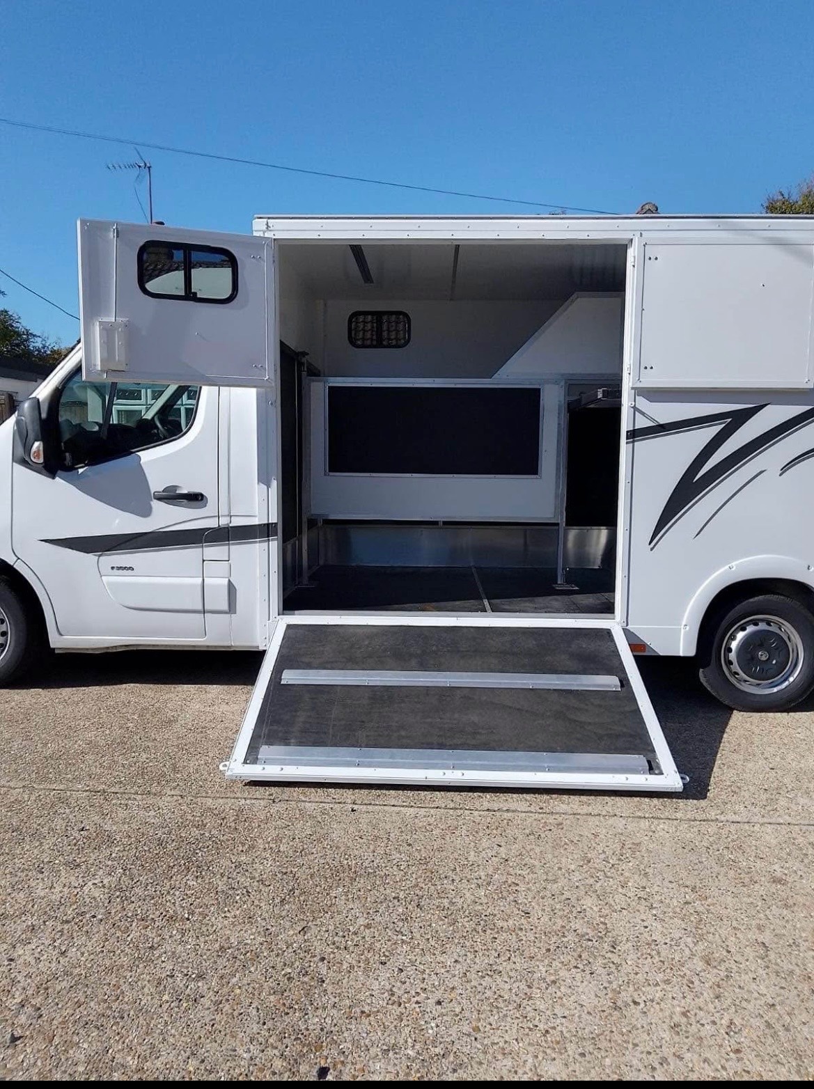 Unknown  Vauxhall Horsebox - Horseboxes Up to 3.5 Tonnes