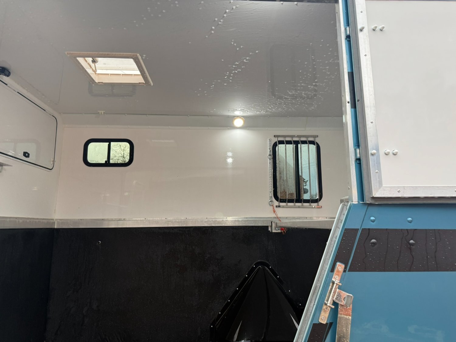 Horseboxes Up to 3.5 Tonnes - Liberty  Renault Horsebox in 