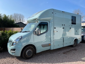 Foxy Horsebox